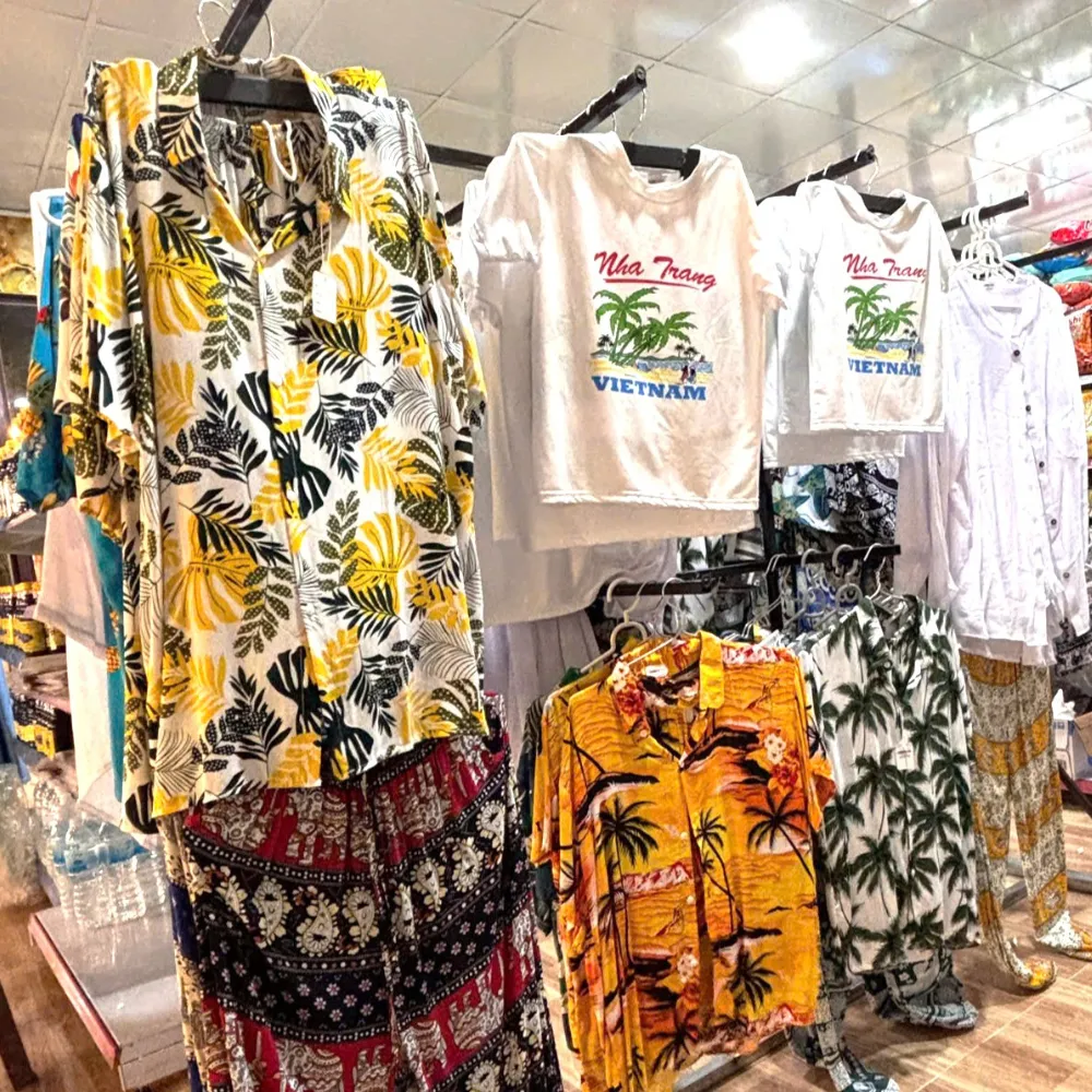Thời trang du lịch tại cửa hàng minimart