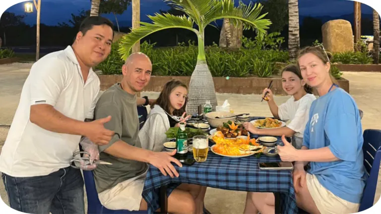 Vì sao nên chọn chợ đêm cam lâm k9 làm điểm dừng chân
