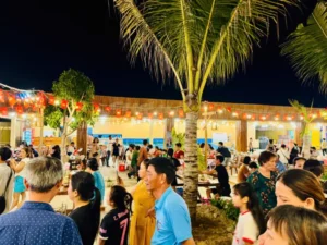 Không khí buổi tối tại Chợ Đêm Cam Lâm K9 hằng ngày 03