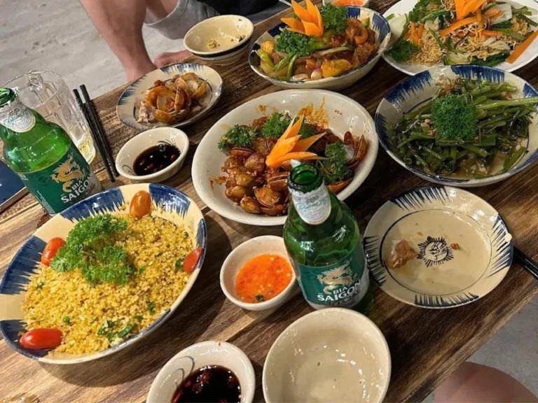 Tôn trọng môi trường và văn hóa địa phương